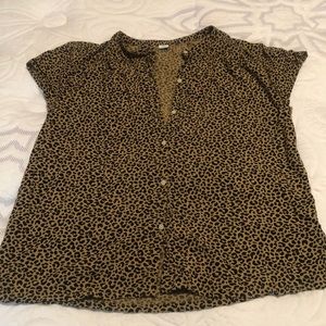 Cheetah button up short sleeve